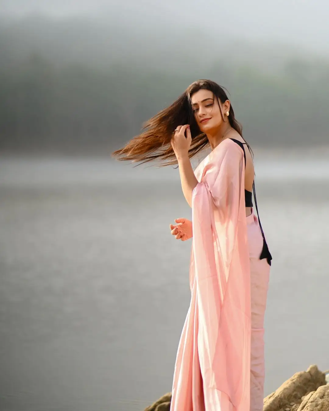 Telugu TV Actress Deepa Jagadeesh In Pink Saree Black Sleeveless Blouse